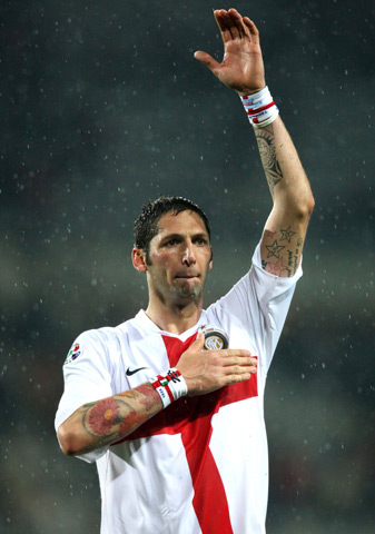 维斯塔潘：别太失望，我们以精彩的表现结束了赛季（维斯塔潘：别气馁，我们用精彩发挥收官赛季）