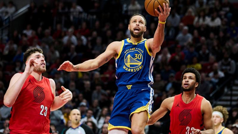 球队末节逆转成功，战术调整显著（末节发力完成逆转，战术调整成效突出）