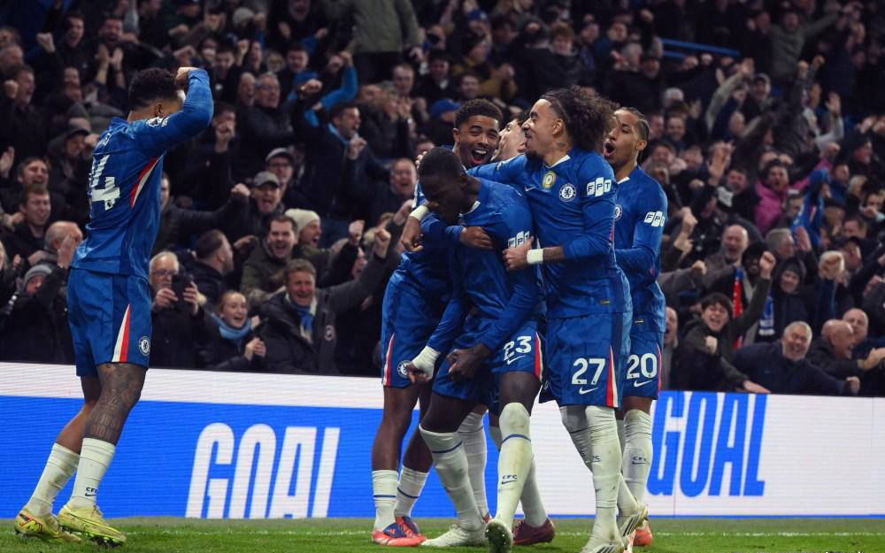 活塞双核同砍两双！康宁汉姆23分12助攻，杜伦16+16（活塞双子星齐收两双：康宁汉姆23分12助攻，杜伦16分16篮板）