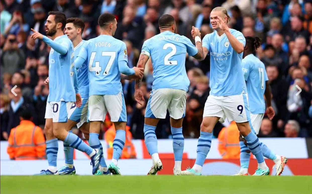 那不勒斯vs科莫：麦克托米奈、霍伊伦首发，莫拉塔、尼科-帕斯出战（那不勒斯战科莫：麦克托米奈、霍伊伦首发，莫拉塔与尼科-帕斯登场）