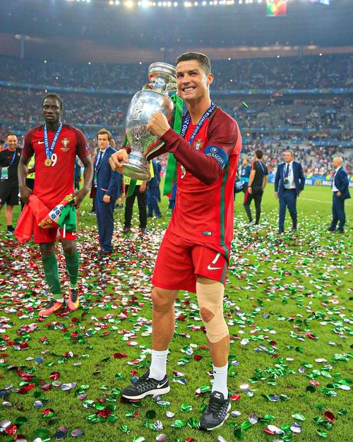 布伦森单场30+次数升至尼克斯队史第三，仅次于尤因和安东尼（布伦森30+场次升至尼克斯历史第三，仅逊尤因与安东尼）