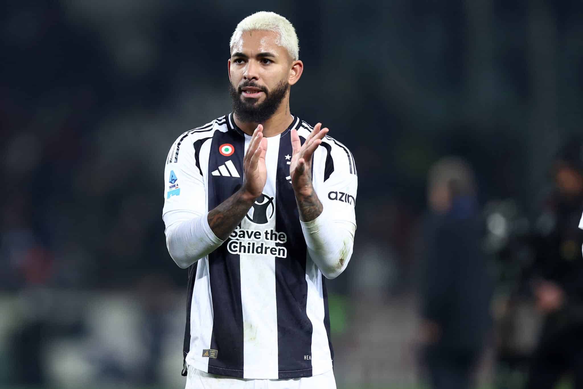 米体：意甲启用高可见度足球，荧光橙配色以往仅用于极端天气（米体：意甲将启用高可视度用球，曾仅用于极端天气的荧光橙配色成常态）