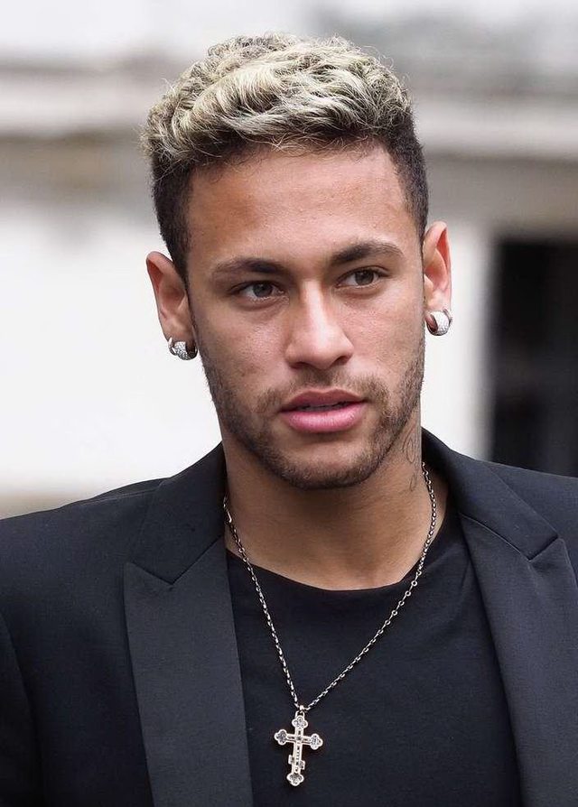 博尼：迪马尔科总是能传出好球；米兰德比和其他比赛一样重要（博尼称赞迪马尔科传球稳定，直言米兰德比与其他比赛同样重要）