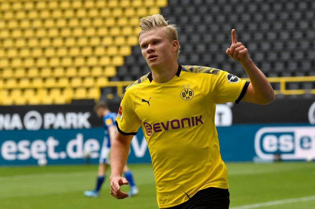 山东泰山达成中国顶级联赛总积分1500分里程碑，为中超首队（山东泰山总积分破1500分，成中超首队达成顶级联赛里程碑）