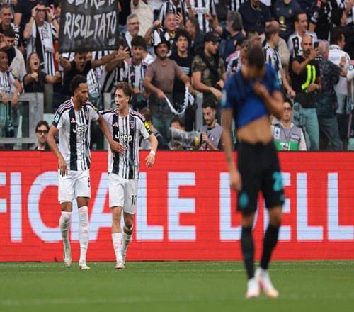 德媒：磁卡需大幅降薪才可能续约，队里已有他的接班人比朔夫（德媒：磁卡若不大幅降薪恐难续约，队内已将比朔夫视为其接班人）