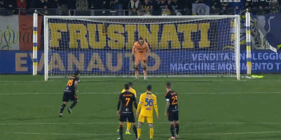 半场：尤文1-0紫百合，科斯蒂奇世界波，DV9造点被取消+失单刀