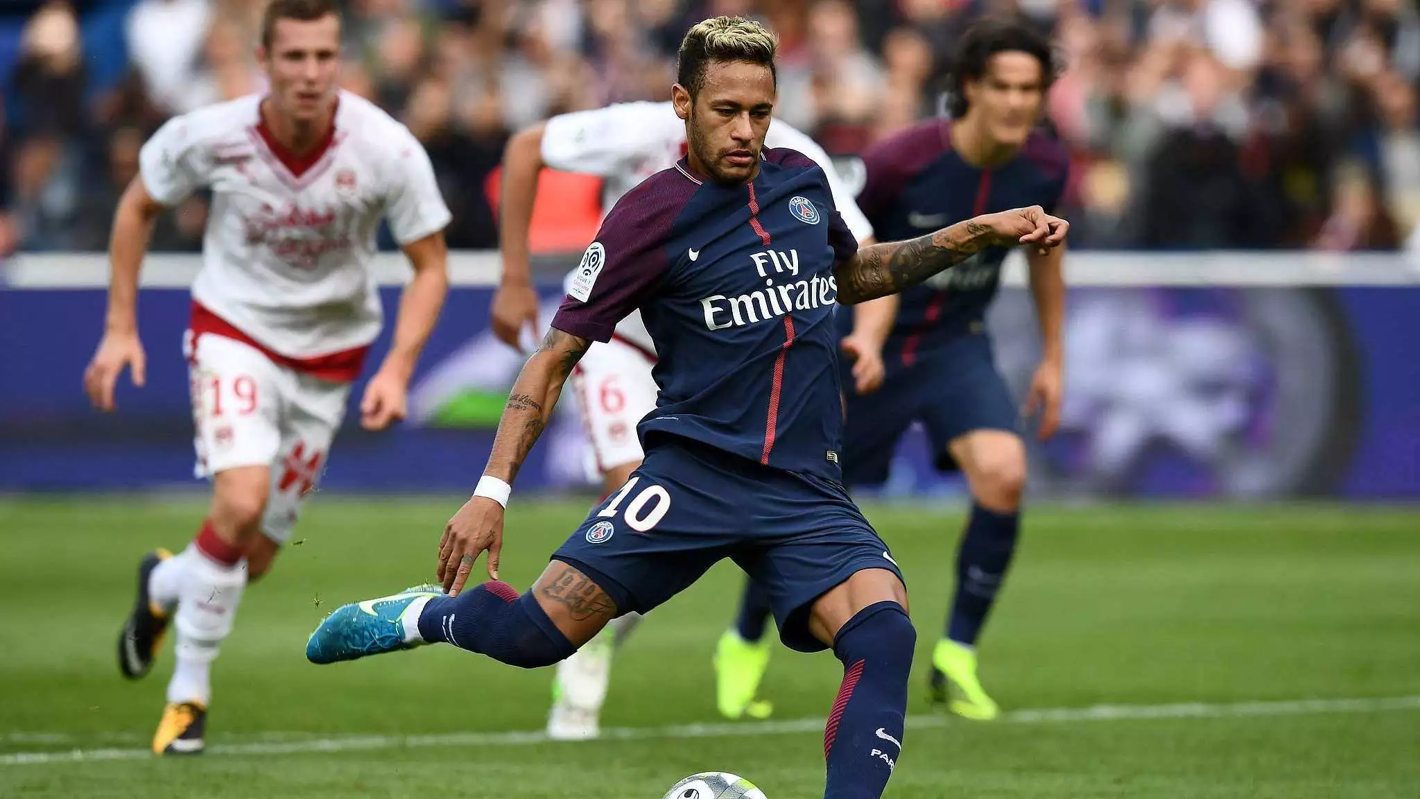 米体预测米兰德比首发：劳塔罗PK莱奥，拉比奥回归（米体预测米兰德比首发：莱奥对决劳塔罗，拉比奥复出）