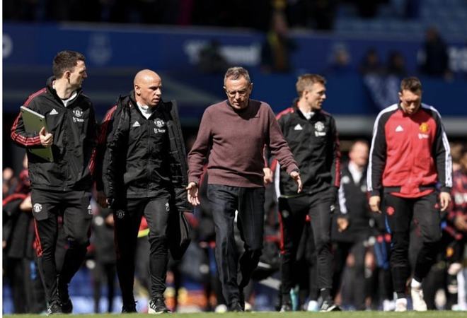 TA：一英超俱乐部高管因涉嫌非近期性犯罪接受调查（TA：英超一俱乐部高层因涉非近期性犯罪正接受调查）