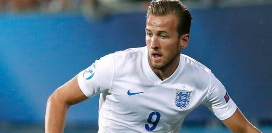 维尼修斯续约陷入僵局：皇马3000万天价要求引发博弈（维尼修斯续约谈判受阻：皇马3000万要价引发拉锯）