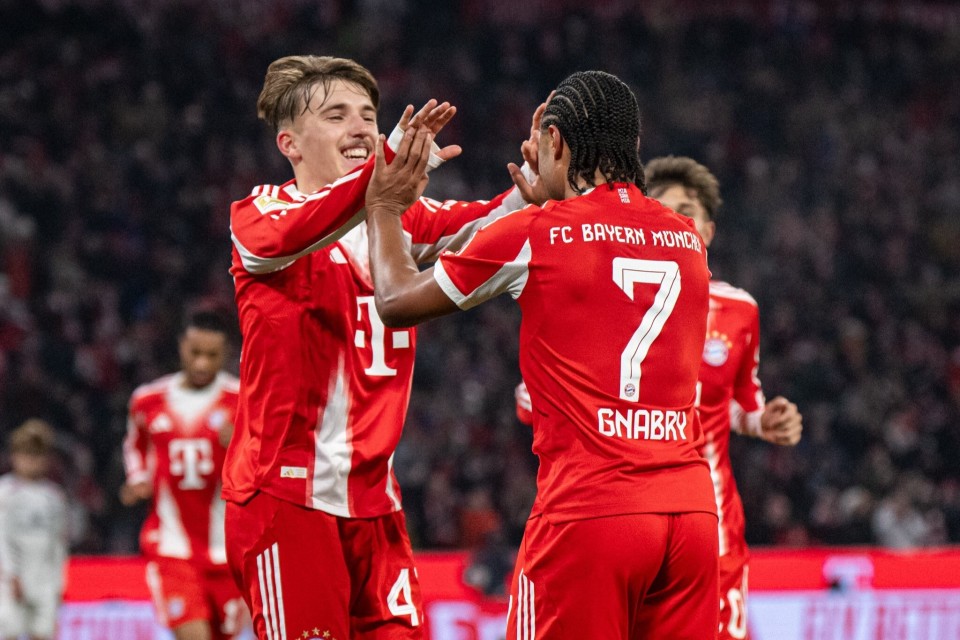 摩根：梅西最近也做了类似的肘击动作，却没人采取任何行动（摩根质疑：梅西近日也有类似肘击动作，却未见任何处理）